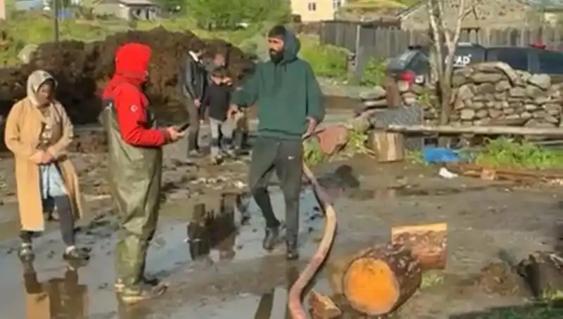Ardahan'da Aniden Bastıran Sağanak Sel Felaketi Yaşandı