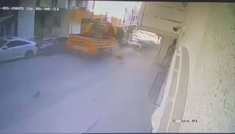 Kontrolden Çıkan Vinç, 23 Araca Çarparak Felakete Yol Açtı