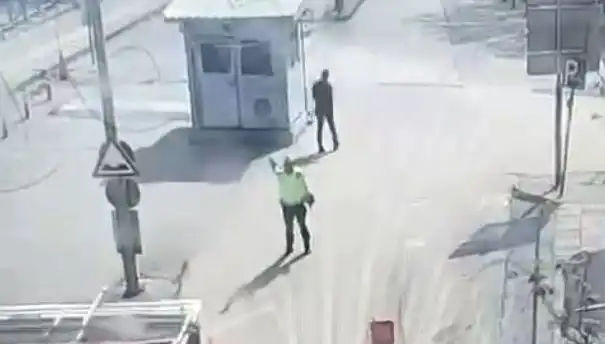 CHP Otobüsünün Şoförüne Verilen Ev Hapsi Neden Tartışmalara Yol Açtı?