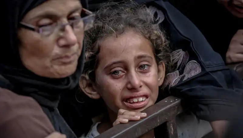 Gazze’de Açlık Savaşları: İsrail Askerleri Yemekleri Toprağa Gömerek Neleri Amaçlıyor?