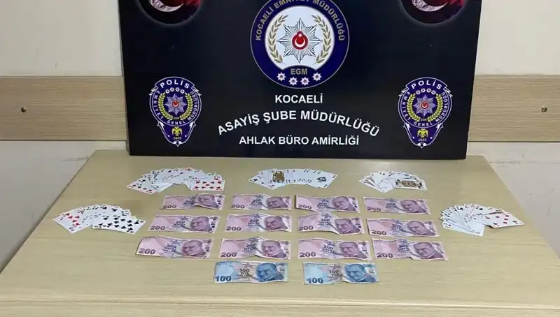 Kocaeli'de Kumar Oynayan Kahvehanelere Büyük Baskın Gerçekleşti