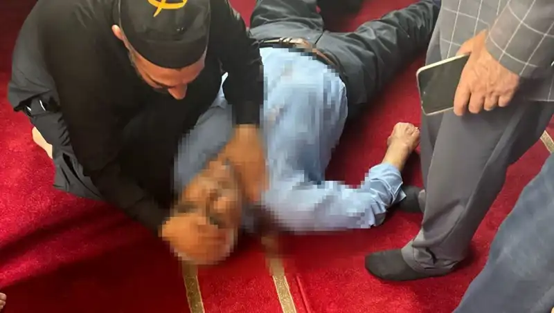 Camide Namaz Kılarken Bıçaklanan Vatandaşın Yaşadıkları Ve Ardındaki Sır Perdesi