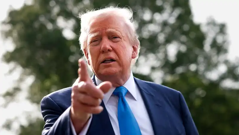 Trump'ın İlk 100 Günde Gerçekleştirdiği Çarpıcı İcraatlar ve Etkileri
