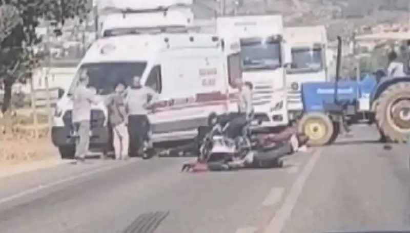 Hatay’da Feci Trafik Kazası: İki Kişi Hayatını Kaybetti, Bir Kişi Ağır Yaralı