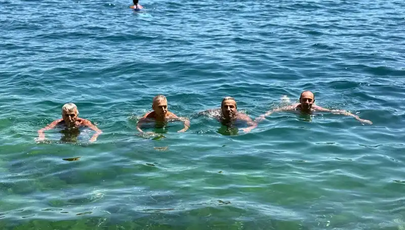 Sıcak Hava Dalgası: Plajlar Dolup Taştı, Termometreler 36 Dereceyi Gösterdi!