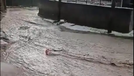 Sivas'ta Yoğun Yağışlar Sel ve Dolu Felaketine Yol Açtı