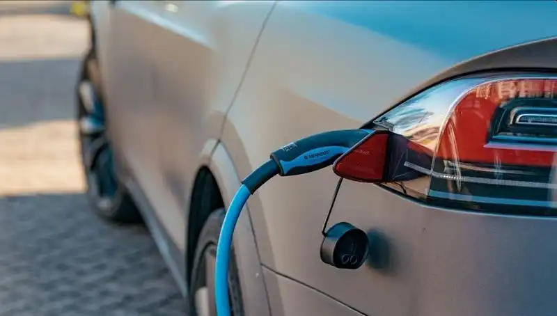 Elektrikli Araç Satışları Rekor Kırdı: 6 Ayda 9.1 Milyon Satış!