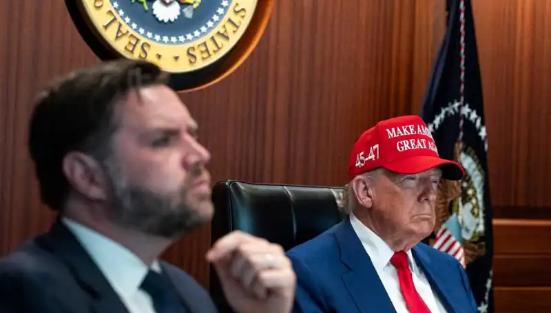 Trump’ın Azil Tasarısı Reddedildi: Yeni Siyasi Gelişmeler Neler Olacak?