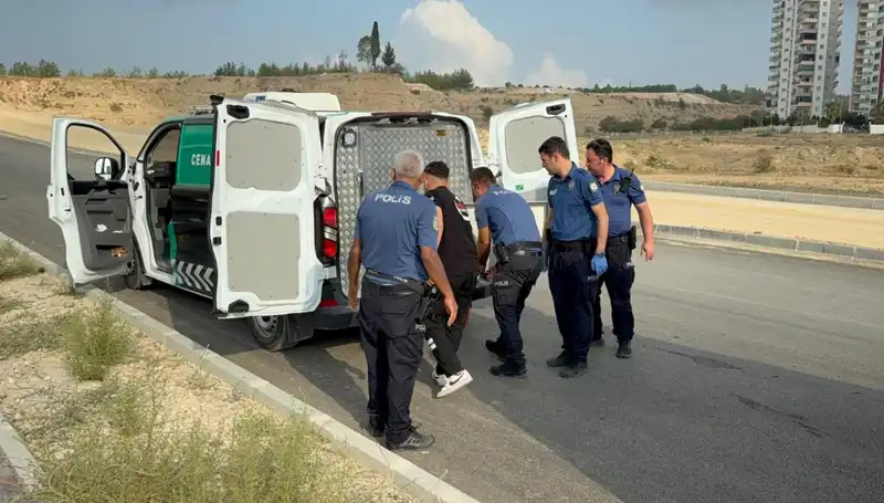 Yol Kenarında Gizemli Ceset Bulundu: Olayın Ardındaki Sır Ne?