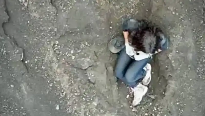 Yanardağın Karanlık Derinliklerinde Kaybolan Turist, Dört Gün Sonra Bulundu