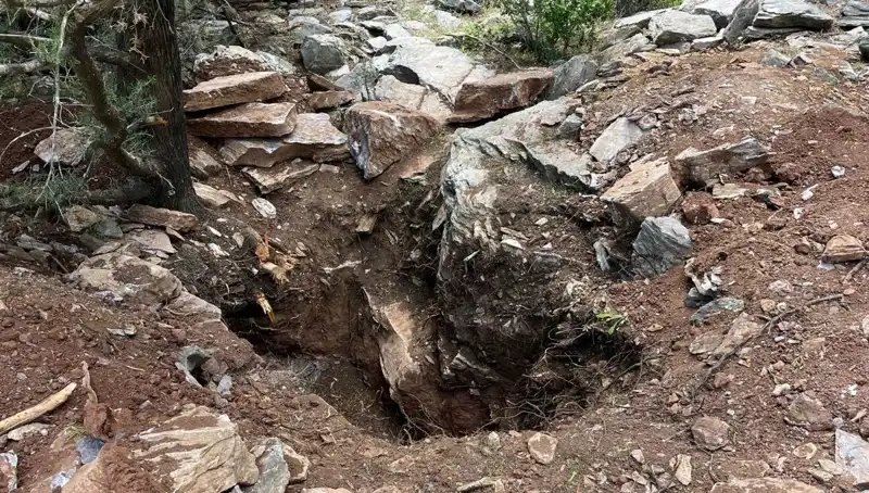 Eski Vali ve Emekli Albay Define Ararken Yakalandı: Şoke Eden Gelişmeler!