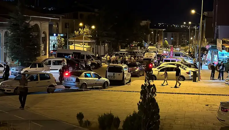 İki Aile Arasında Kanlı Kavga: 1 Ağır Yaralı, 3 Yaralı