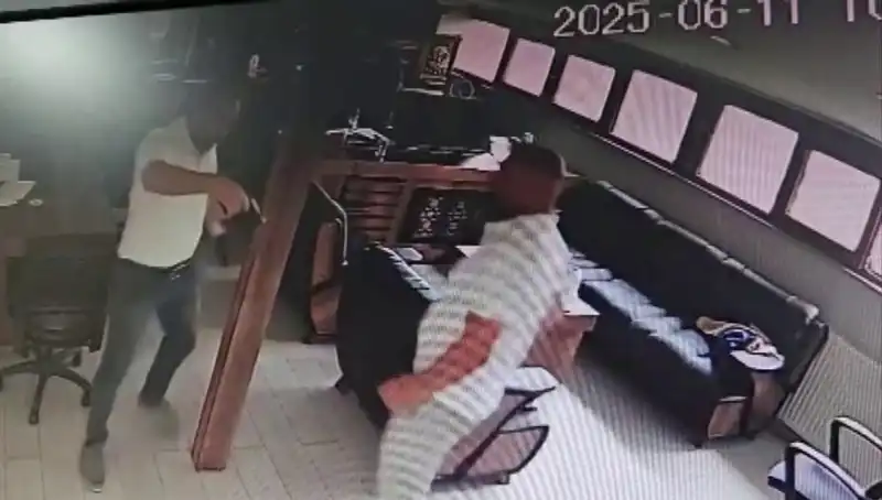 Alacak Verecek Davasında Kanlı Hesaplaşma: Kalfa İşi Adamını Öldürdü
