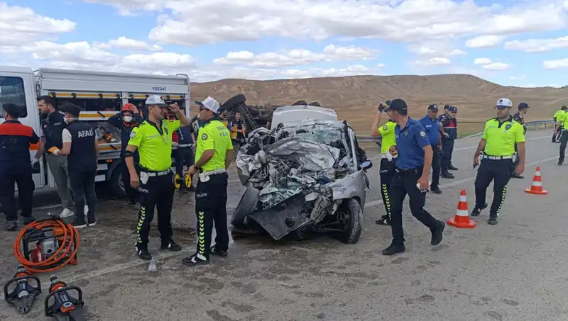 Yozgat'ta Feci Kaza: 3 Can Hayatını Kaybetti, 2 Kişi Yaralandı