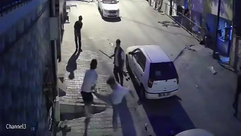 Başakşehir’de Taşlı Sopalı Kavga: Sokaklar Arenaya Döndü
