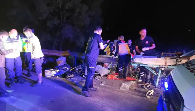 Kazada Minibüsten Savrulan Yolcuların Dramı: Hayatta Kalma Mücadelesi