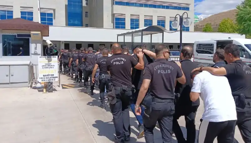 Ankara’da Tehditlerle Haraç Kesme Çetesi Çökerildi! Avukatlar Operasyona Dahil