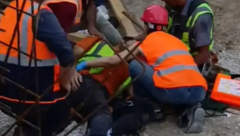 Adana'da İnşaat Kazası: İki İşçi Yaralandı, Olayın Ayrıntıları Ne?
