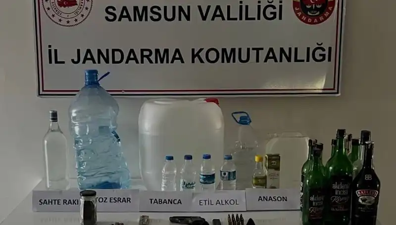 Samsun’da Sahte İçki Operasyonunda Litrelerce Kaçak Malzeme Ele Geçirildi