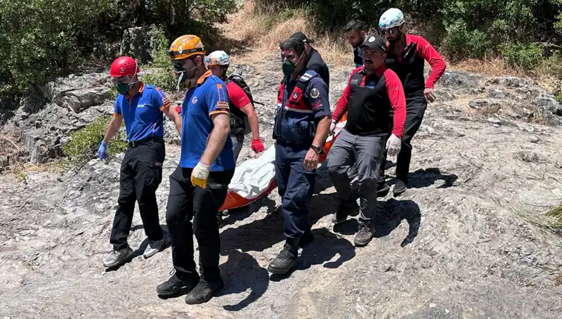 Kayalıkların Arasında Gizemli Ölüm: Doğa ve Tehlike
