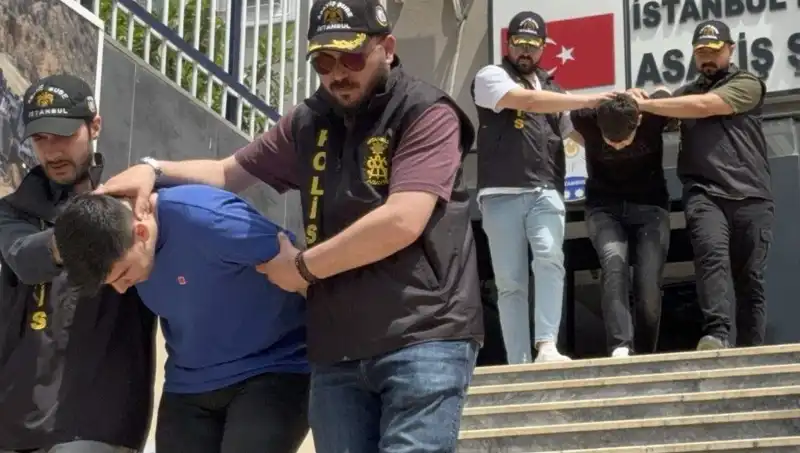 Üsküdar'da Silahlı Saldırı Gerilimi: İki Şüpheli Tutuklandı