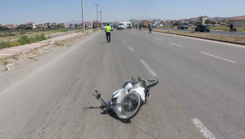 Dur İhtarı Sonrası Polise Çarpan Şahıs Kaçarken Yakalandı