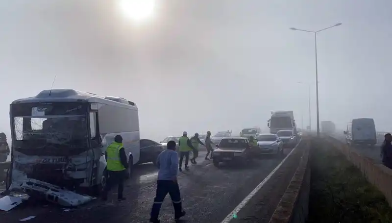 Sis Perdesi Yolda Felaketi Getirdi: 7 Yaralı Var