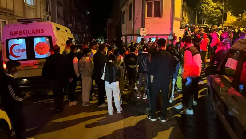 Balıkesir’de Sokak Ortasında Şok Edici Kavga: Sopayla Başladı, Kesici Aletle Bitti
