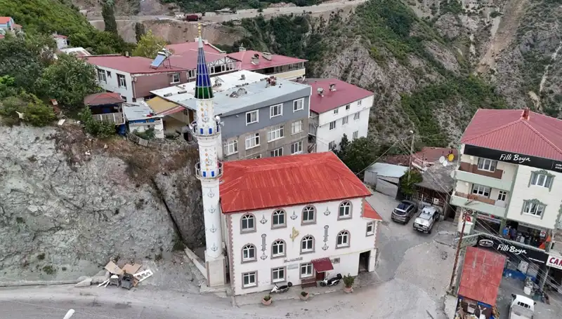 Çelik Minare Siparişlerinde Patlama: Maliyetler 500 Bin Lirayı Geçiyor