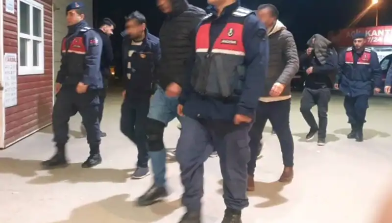 Bağ Evinde Uyuşturucu Partisine Şok Baskın! Neler Yaşandı?