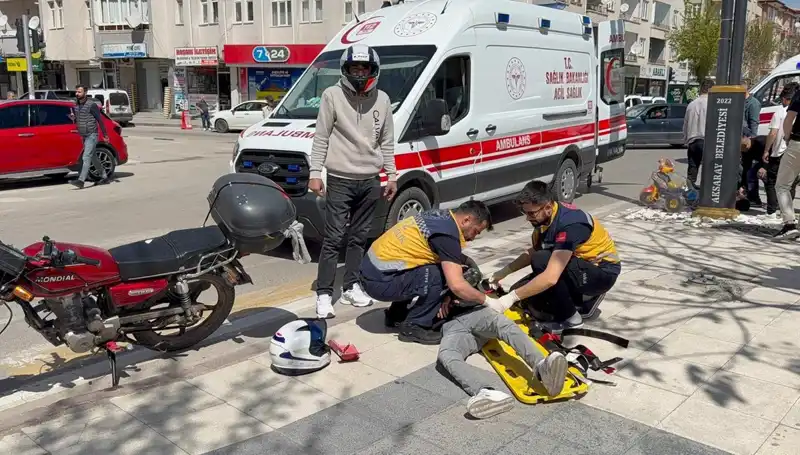 Aksaray'da Motosiklet Kazası: İki Yaralı, Hayati Tehlike Yok!