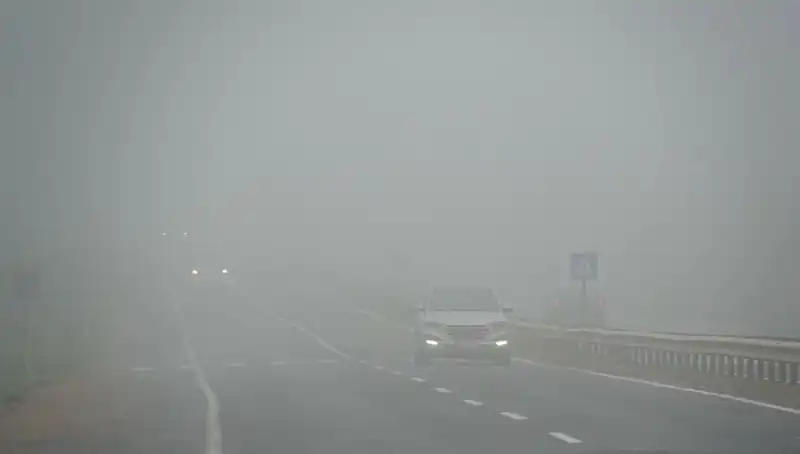 Tekirdağ'da Sis Bulutları Hayatı Olumsuz Etkiliyor
