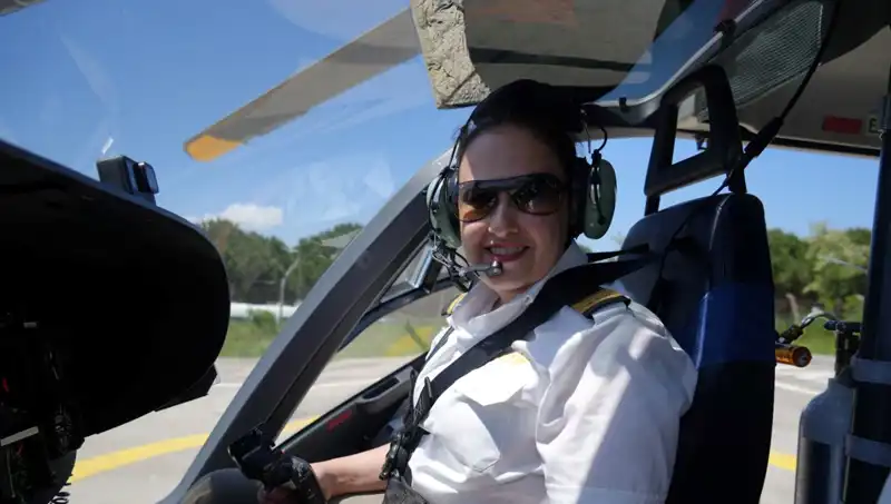 Türkiye'nin Tek Kadın Ambulans Helikopter Pilotunun Eşsiz Hikayesi