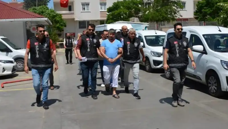 Lüleburgaz'da Fuhuş Operasyonunda 10 Gözaltı, Şok Bilgiler Ortaya Çıktı!