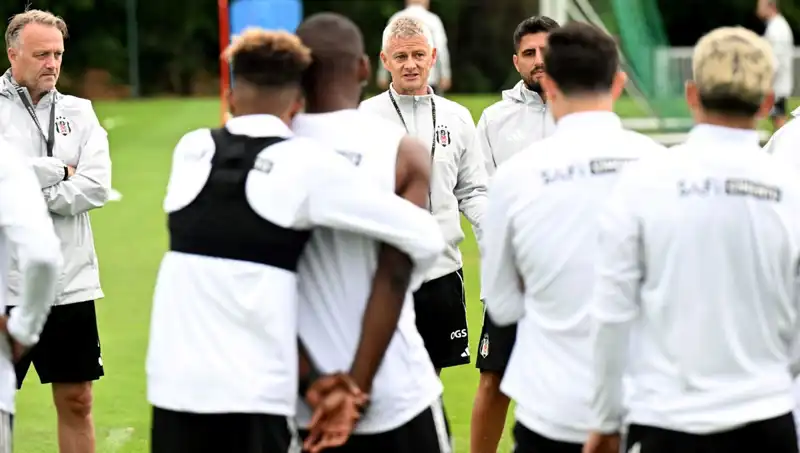 Solskjaer'den Futbolculara Sert Eleştiri: Takımın Geleceği Tehlikede mi?