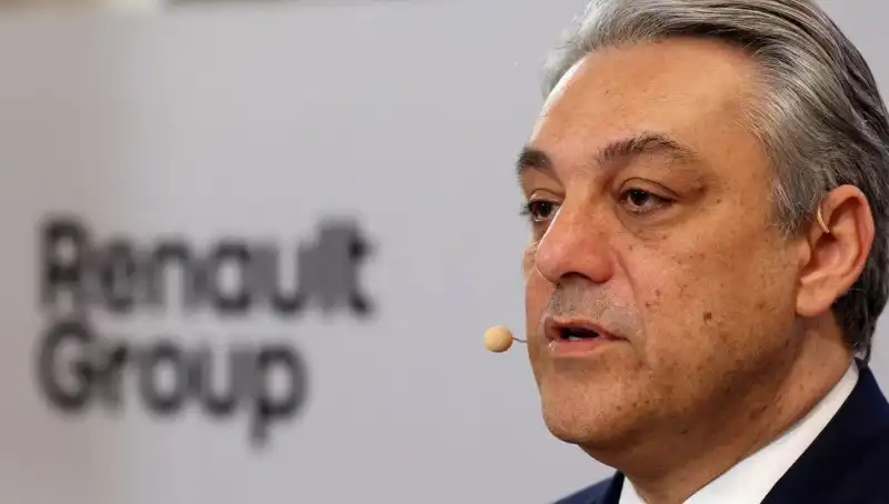 Renault’da Şok Gelişme: Üst Düzey İsim Görevinden Ayrıldı!
