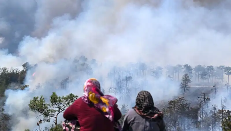 Bursa'daki Yangınlar Kontrol Altına Alındı, Hava Kirliliğiyle Mücadele Devam Ediyor